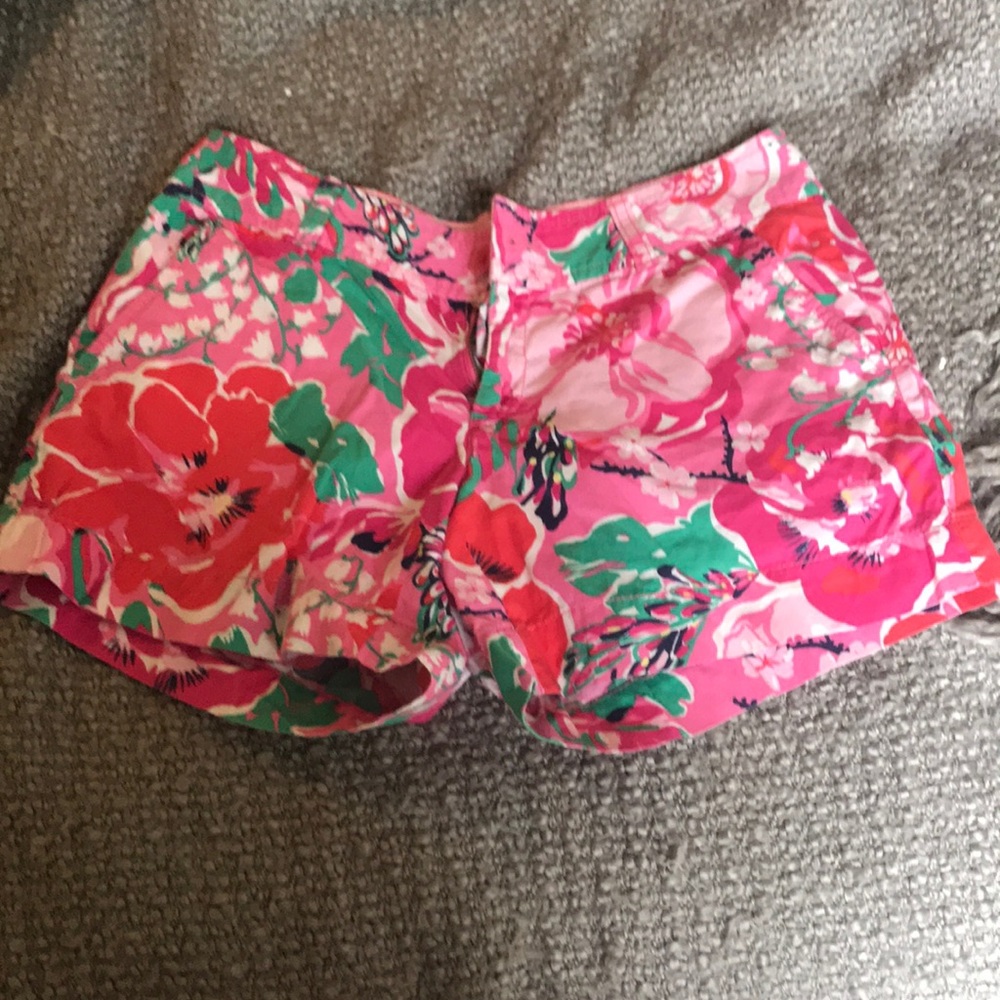 Cheerful floral shorts